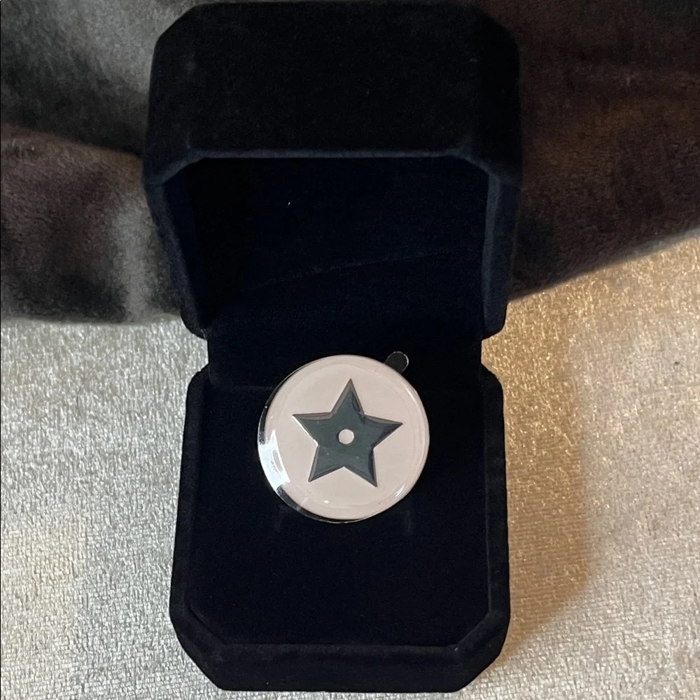 DIOR PARFUMS STAR PIN 1” BRAND NEW SILVER TONE